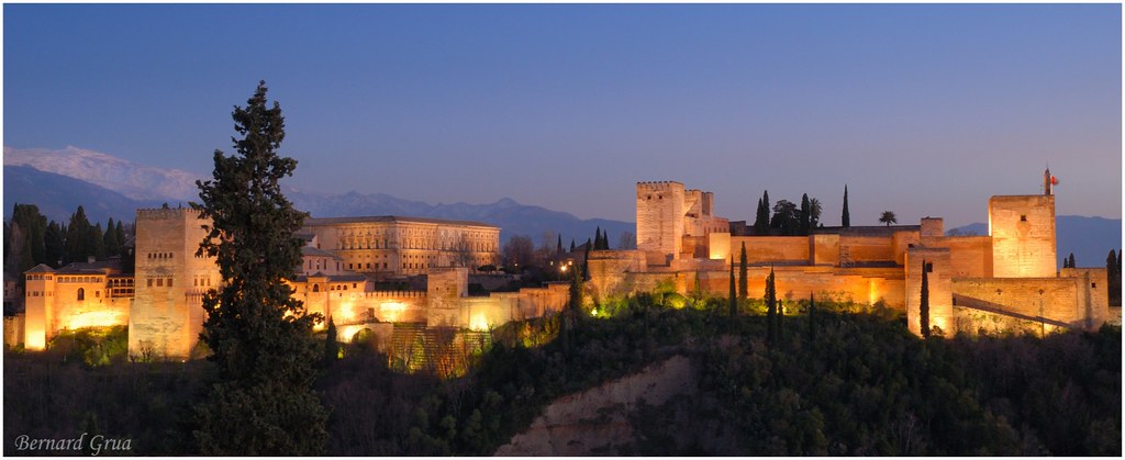 Alhambra illuminée à l’heure bleue, Grenade