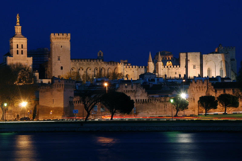 Palais des Papes illuminé à l’heure bleue, Avignon