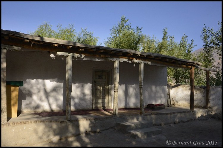 Photo de Bernard Grua : la Jama't khanz de Khandud dans le Wakhan afghan