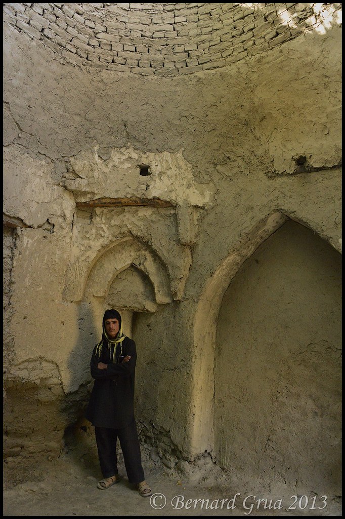 Photo de Bernard Grua : ancienne structure circulaire peut-être bouddhiste dans la jama't khanz de Khandud, Wakhan afghan