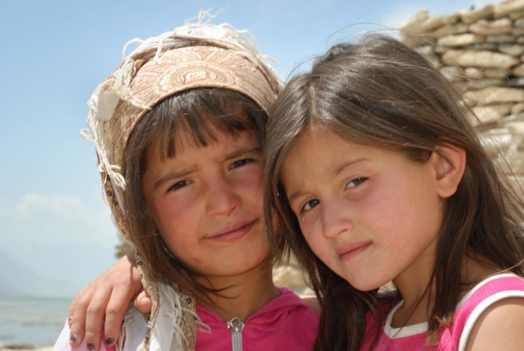 Bernard Grua,  Jeunes filles de Vranj, Wakhan tadjik
