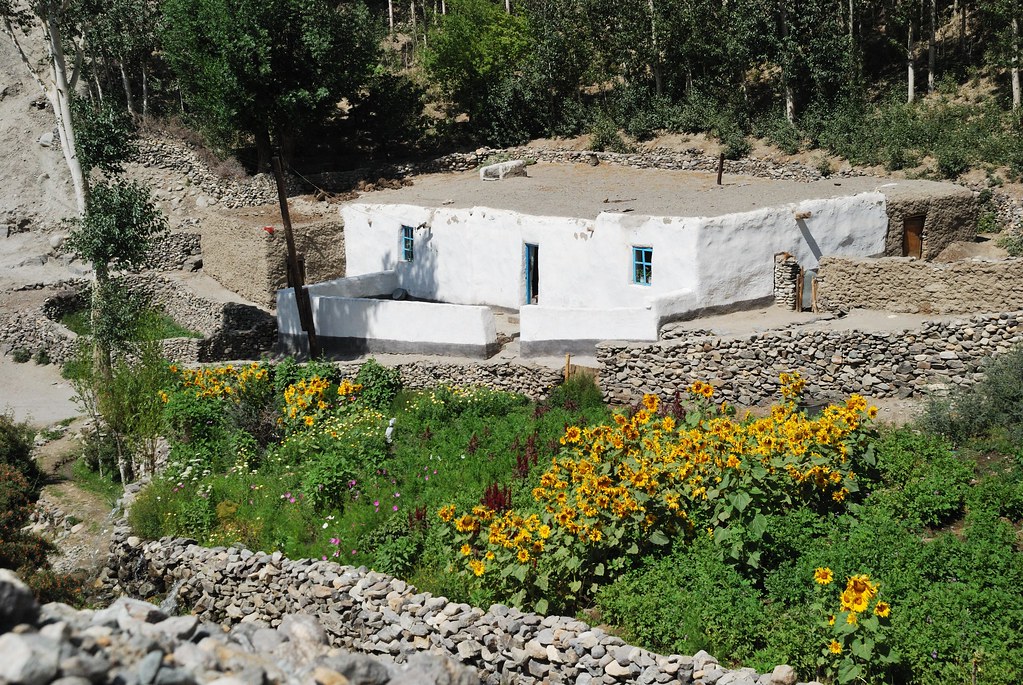 Maison pamirie de Yamchun dans le corridor du Wakhan par Bernard Grua