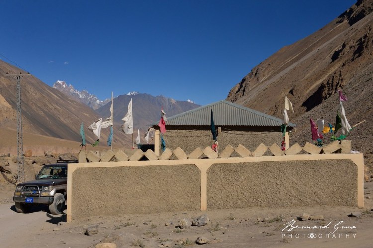 Photo de Bernard Grua : bâtiment de l'oston de Panja Shah dans la vallée de Chapursan, Pakistan