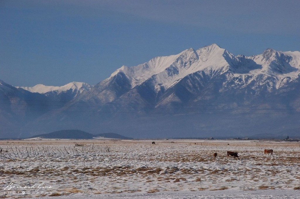 Steppe de la vallée de la Tounka et chaîne des monts Saian :copyright: Bernard Grua