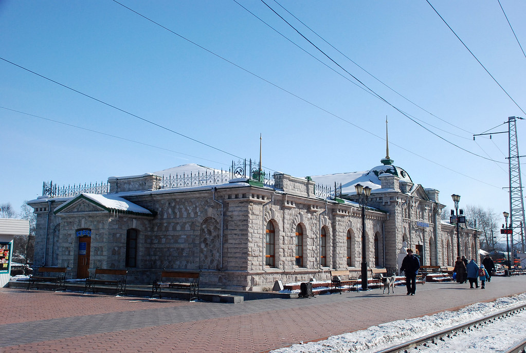 Gare de Slyudyanka en hiver à côté du lac Baïkal, le long de la ligne du transiberien, Sibérie.