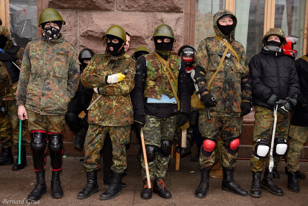 Pravy Sektor devant l’hôtel de ville de Kyiv, 16 février 2014, Ukraine